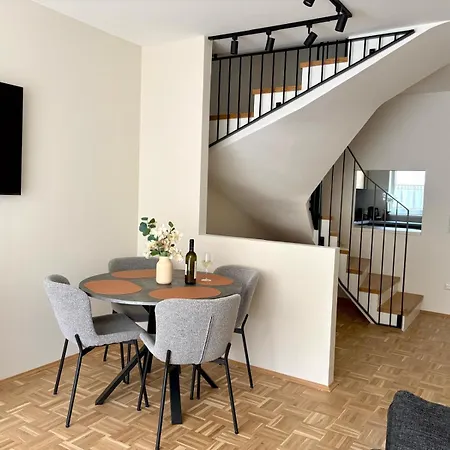 Lejlighed Fresh Upstairs & Free Parking