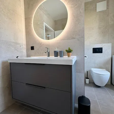 Fresh Upstairs & Free Parking Daire Graz