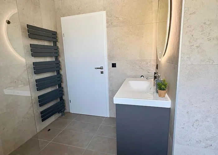 Fresh Upstairs & Free Parking * غراتس